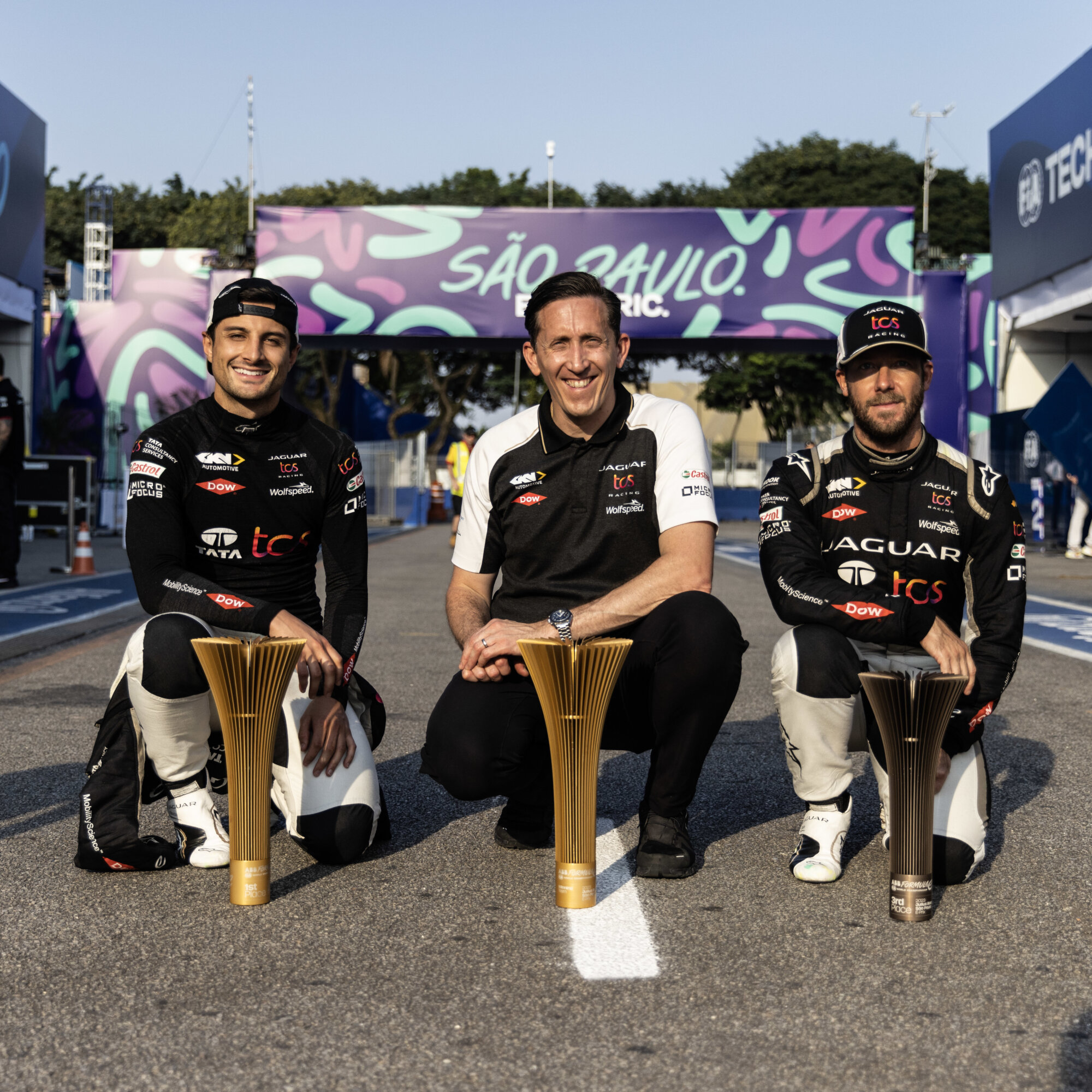 JAGUAR TCS RACING REMPORTE UNE VICTOIRE ET UN PODIUM AU SAMBADROME DE ...